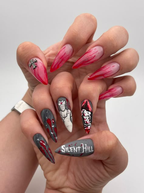 Holiday Horror Nails, Silent Hill Nail Art, Horror Themed Nails Short, Horror Movie Nail Art, Silent Hill Nails, Scary Christmas Nails, Horror Christmas Nails, Horror Themed Nails, Creepy Nail Art