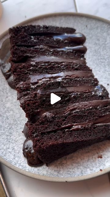 Chocolate | Desserts on Instagram: "Double chocolate fudge or Matilda cake Credits @buzzybee #chocolatecake" Matilda Cake, Gluten Free Peanut Butter, Chocolate Fudge Cake, Chocolate Delight, Desserts Menu, Peanut Butter Brownies, Fudge Cake, Vegan Ice Cream, Gourmet Chocolate