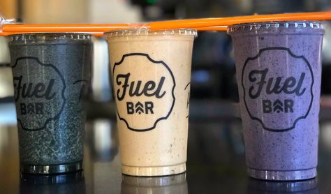 Barry's Bootcamp Shakes Things Up with Revamped Fuel Bar https://fashionweekdaily.com/barrys-bootcamp-revamped-fuel-bar/ Protein Shake Bar Design, Gym Cafeteria Design, Gym Smoothie Bar Design, Gym Juice Bar, Smoothie Bar Ideas, Gym Smoothies, Gym Protein Shakes, Shake Bar, Fuel Bar