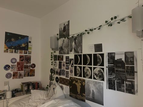 The 1975 Bedroom, The 1975 Room Decor, Phoebe Bridgers Bedroom, The 1975 Wall Art, The 1975 Finsbury Park Poster, Phoebe Bridgers Poster, Wall Prints Phoebe Bridgers, Phoebe Bridgers Poster Black And White, College Apartment Living Room