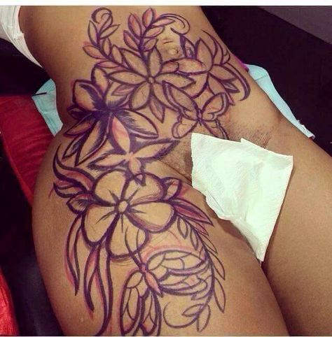 Girl Stomach Tattoos, Cute Thigh Tattoos, Stomach Tattoos Women, Tattoos To Cover Scars, Belly Tattoos, Cute Hand Tattoos, Beautiful Tattoos For Women, Mommy Tattoos, Black Girls With Tattoos