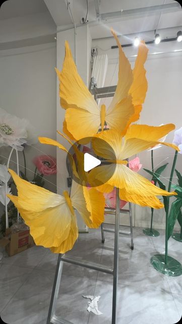 Giant Paper Butterflies Diy, How To Make Big Butterfly With Paper, Giant Butterfly Diy, Large Butterfly Decorations, Diy Large Butterfly Decorations, Giant Butterfly Decorations, Giant Butterfly, Butterfly Garden Party, Crepe Paper Crafts