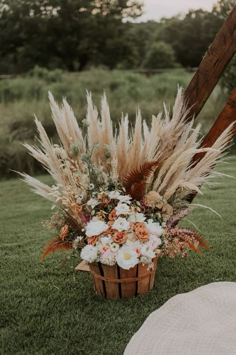 Terracotta Vs Rust Wedding, Pampas Grass Fall Wedding Centerpieces, November Outside Wedding, Bohemian Fall Wedding Flowers, Boho Terracotta Wedding Ceremony Decor, June Rustic Wedding, Country Boho Wedding Decor, Rustic Tent Wedding Reception, Tan And Rust Wedding