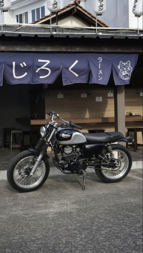 Scrambler Motorcycle Ideas, Future Motorcycle, Brat Motorcycle, Motor Klasik, Motorcycle Custom, Dream Bike, Japanese Motorcycle, Motorcycle Wallpaper, Scrambler Motorcycle