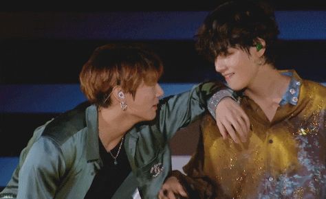 It's been over a year since Taehyung left and Jeongguk had learnt to … #fanfiction #Fanfiction #amreading #books #wattpad Taekook Gif Cute, Vkook Gif, Gif Taekook, Taekook Gif, Boy Gif, We Are Bulletproof, Im Single, Bts Vkook, Mini Comic