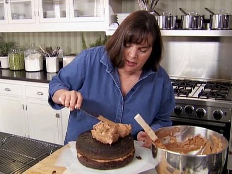 Ina Garten Chocolate Cake, Beattys Chocolate Cake, Chocolate Cake Recipe Videos, Barefoot Contessa Recipes, Online Chocolate, Video Food, Supper Ideas, Vanilla Cake Recipe, Barefoot Contessa