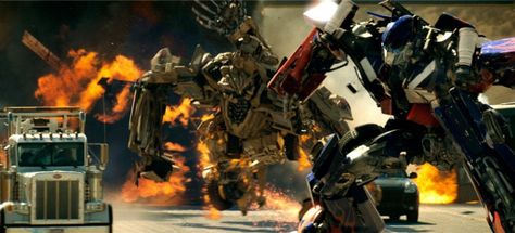 13 Great Giant Robot Movies | We Live Entertainment Mind Blowing Movies, Original Transformers, Transformers 5, Four Movie, Transformers 4, Last Knights, Transformers Optimus Prime, Transformers Movie, Movie Facts