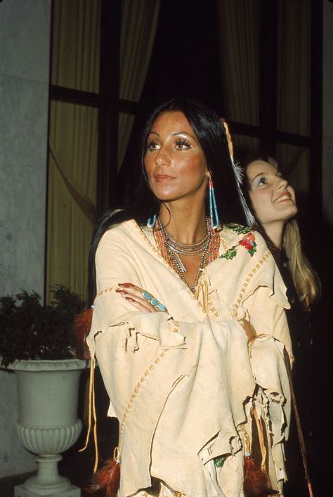 1973 Cher 70s, Cher And Sonny, Native Clothing, Cher Outfits, Cher Bono, Cher Photos, American Beauty, Native American Indians, Mode Vintage