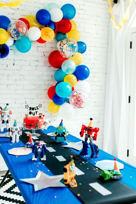 Rescue Bot Birthday Party, Trans4mer Birthday Ideas, Rescue Bots Birthday Party Decorations, Transformers Birthday Party Games, Transformers Birthday Centerpieces, Rescue Theme Birthday Party, Transformer Rescue Bots Birthday, Birthday Party 4 Boy, Trans Four Mer Birthday