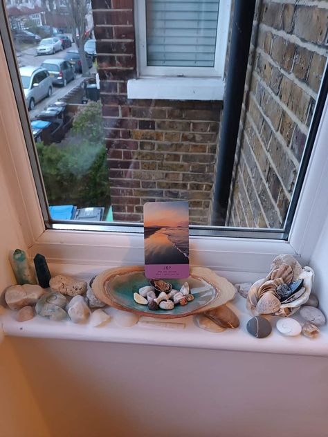 Bedroom Mermaid Aesthetic, Ocean Witch Aesthetic Bedroom, Sea Witch Room Decor, Sea Witch Bedroom, Mermaid Witch Aesthetic, Sea Witch Aesthetic Room, Ocean Altar, Mermaid Altar, Sea Altar