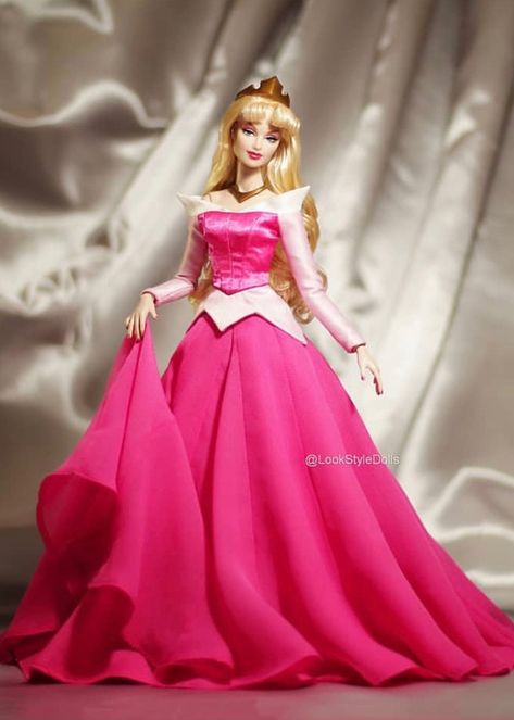 Disney Princess Doll Collection, Disney Princess Barbies, Disney Barbie Dolls, Princess Barbie Dolls, Barbie Disney, Colouring Pictures, Disney Princess Dolls, Barbie Fashionista Dolls, Disney Couture