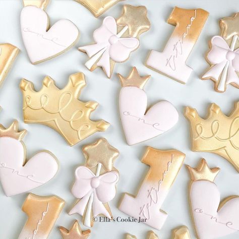 Crown Sugar Cookies, Crown Cookies, 1st Birthday Princess, Princess Cookies, Cookies Theme, Cookies Pastry, Star Cookies, Spice Cookies, Heart Cookies