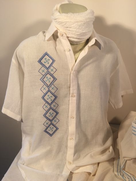 Men Shirt Casual, Md Fashion, Boho Men, Men Fashion Casual Shirts, Hand Embroidery Tutorial, Shirt Embroidery, Embroidered Clothes, On Beach, Keep Cool