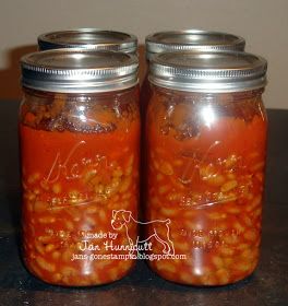 Simply Handcrafted: Homemade Pressure Canned Pork n' Beans Canning Pork, Being Self Sufficient, Pork And Beans Recipe, Canning Beans, Canned Baked Beans, Pork And Beans, Canning Salsa, How To Soak Beans, Condensed Tomato Soup