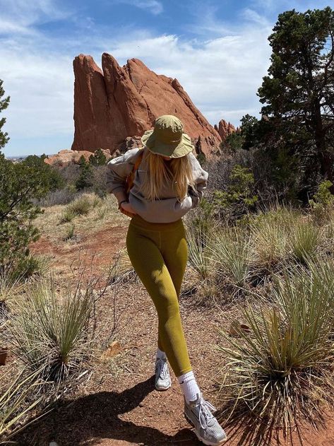 20 Cute Hiking Outfits You'll Actually Be Excited to Wear Cabin Trip Outfit Spring, Cabin Outfit Spring, Granola Girl Hiking Outfits, Hiking Outfit Summer Aesthetic, Adventure Aesthetic Outfit, Spring Camping Outfits, Spring Hiking Outfits, Hiking Outfits Summer, Winter Camping Outfits