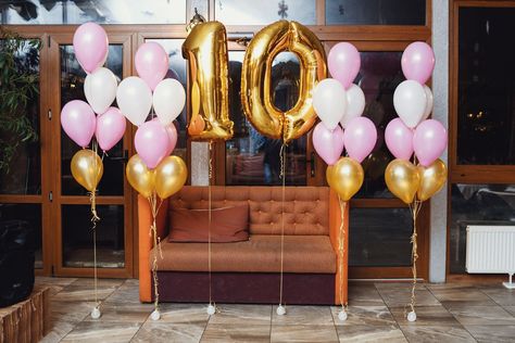 Celebrating 10th Birthday with special 10 Numeric Big Golden Balloons is really impressive! Happy 10th Birthday Party Home Decoration Idea from Balloons!!! Tag and share with all balloons lovers! #10thbirthday #decoration #ideas #balloons #party #fun #DIY #home #love 10th Birthday Balloon Ideas, Bday Decoration, Golden Balloons, Rose Gold Letter Balloons, Kitten Birthday Party, Name Balloons, Birthday Party Home, 10th Birthday Party, Birthday Party Balloons