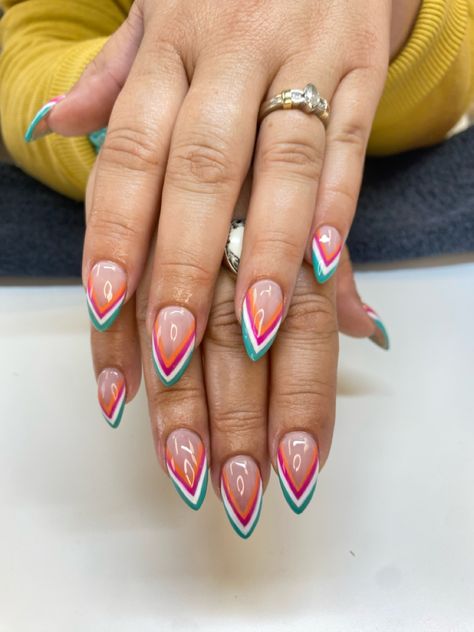 #chevronnails #summernails #pinknails Chelichiquita Trending Nail Ideas, Chevron Nail Designs, Chevron Nail Art, Nail Bling, Fab Nails, Chevron Nails, Tie Dye Nails, Plaid Nails, Galaxy Nails