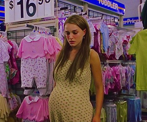 Pregnant Movie Characters, 90s Pregnant, Pregnant Movie, Novalee Nation, 90s Maternity, Natalie Portman Pregnant, Pregnant Actress, Teen Pregnancy, Pretty Pregnant