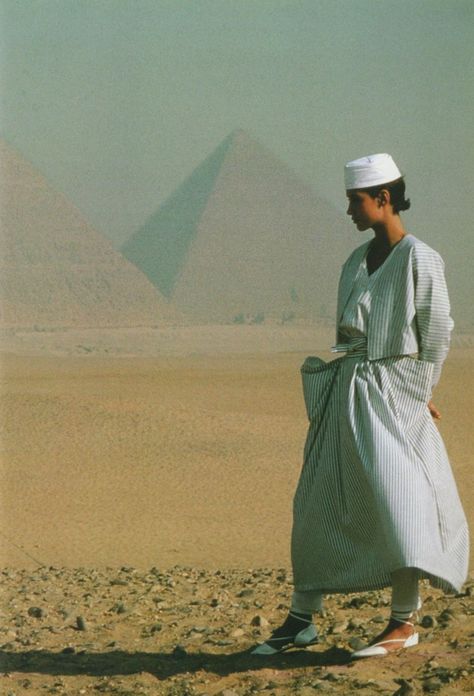 Kenzo 1984 Kenzo Ad, 1980s Fashion, Giza, Look At You, 80s Fashion, Mode Vintage, Mode Inspiration, Looks Vintage, Fashion History