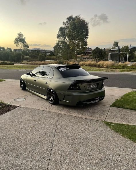 Holden Muscle Cars, Wrx Wagon, Luxury Car Photos, Australian Muscle Cars, Youth Photos, Aussie Muscle Cars, Holden Commodore, First Cars, Australian Cars