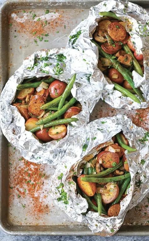 Sausage Potatoes Green Beans, Potato And Green Bean, Foil Pack Dinners, Foil Packet Dinners, Foil Dinners, Foil Pack Meals, Foil Packet Meals, Foil Packets, Campfire Food