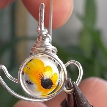 Youtube Page, Wire Wrapped Jewelry Tutorials, Wrapped Jewelry, Beads And Wire, Diy Creative, Jewelry Tutorials, Wire Wrapped Jewelry, Wire Wrapping, Beading