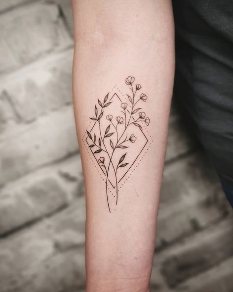 Gypsophila Tattoo, Baby Breath Tattoo, Breath Tattoo, Flower Tattoo Meanings, Bouquet Tattoo, Beautiful Flower Tattoos, Small Flower Tattoos, Top Tattoos, Baby Tattoos