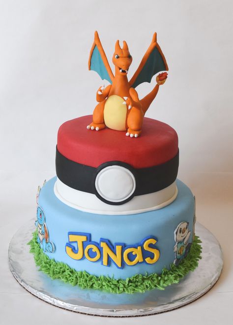 Pokemon Charzard Cake Charizard Birthday Cakes, Pokemon Cake Ideas Buttercream, Pokemon Birthday Cake Charizard, Pokemon Cake Charizard, Charzard Birthday, Charzard Birthday Cakes, Pokemon Birthday Cake Boys, Pokemon Cake Birthday, Birthday Cake Pokemon