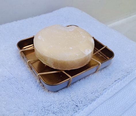 Diy Soap Tray, Diy Soap Dish Holder, Diy Soap Pouches, Soap Dish Diy, Diy Soap Holder, Diy Soap Dispenser, Diy Dish Soap, Diy Soap Bars, Savon Diy