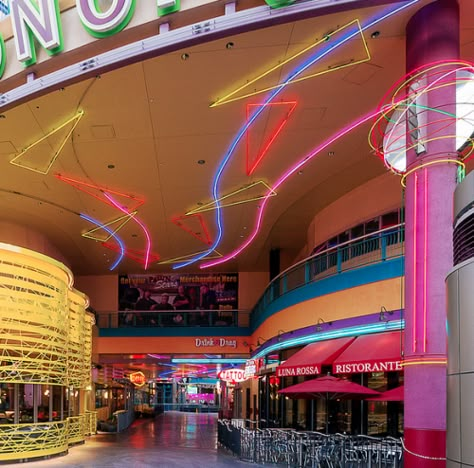 neon dead mall in las vegas 90s Mall Aesthetic, 80s Mall, Mall Aesthetic, Scottsdale Fashion, After Earth, Vintage Mall, Yamagata, 80s Vibes, 80s Aesthetic