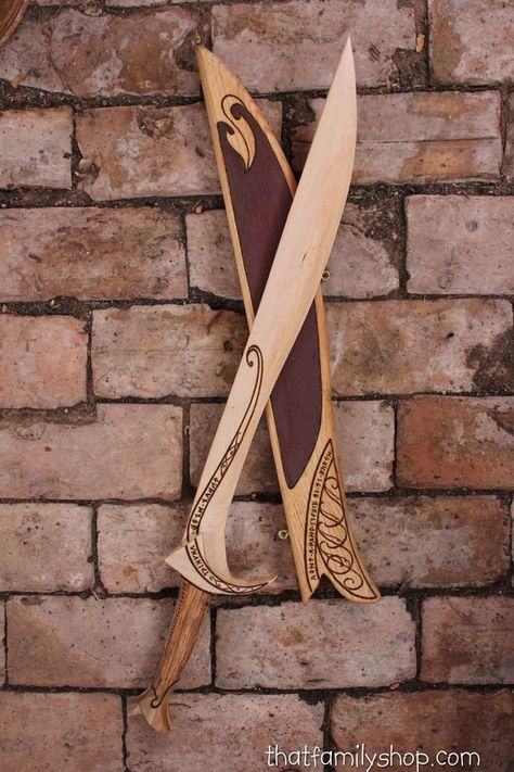 Wood Swords, Forest Elves, Hobbit Movie, Wooden Knife, Pretty Knives, Thorin Oakenshield, Instruções Origami, Cool Swords, Wooden Art