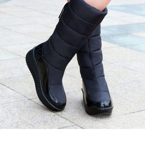 2022 Winter Boots, Winter Boots Women Fashion, Chic Footwear, High Knee Boots, Women's Knee High Boots, Styles Of Clothes, Warm Boots, Cute Sneakers, Black Heel Boots