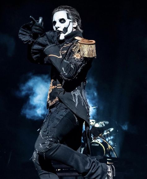 the band ghost copia Papa Ghost, The Band Ghost, Ghost Banda, Papa Emeritus Iv, Papa Iv, Ghost Album, Ghost Videos, Papa Emeritus, Ghost Papa