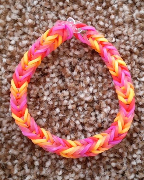 Loom Bracelet Rubber Band, Beaded Rubber Band Bracelet, Loon Bands Bracelets, Preppy Loom Band Bracelets, Preppy Loom Bracelets, Preppy Rainbow Loom Bracelets Ideas, Preppy Rubber Band Bracelets, Loom Bracelets Color Combos, Rubber Band Bracelet Color Ideas