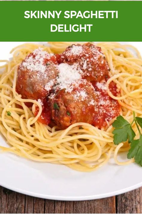 Skinny Spaghetti Delight Bobby Flay Meatballs, Portuguese Plates, Best Italian Meatball Recipe, Spaghetti And Meatballs Recipe, Amazing Pasta, Turkey Mince Recipes, Delicious Spaghetti, Italian Meatball, Italian Meatballs Recipe