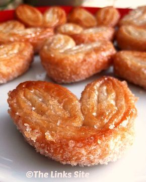 Cinnamon Palmiers, Palmiers Recipe, Jul Kaka, Puff Pastry Recipes Dessert, Pastries Recipes Dessert, Biscuits Diététiques, Puff Pastry Desserts, Puff Pastry Recipes, Pastry Desserts