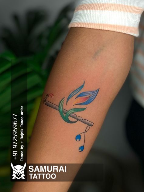 Tattoo Krishna, Flute Tattoo, Tattoo Feather, Krishna Tattoo, Feather Tattoo, Feather Tattoos, Small Tattoo, Tattoo Idea, Small Tattoos