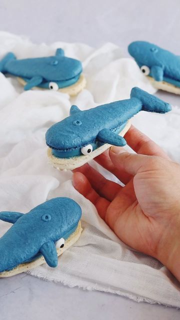 Fun Shaped Macarons, Whale Macarons, Sea Creature Desserts, Fish Macarons, Ocean Macarons, Shark Macarons, Cute Macaron Ideas, Shell Macarons, Unique Macarons