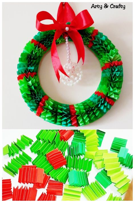 Preschool Christmas Wreath, Christmas Wreath Kids Craft, Diy Christmas Reefs, Paper Wreath Diy Christmas, Paper Plate Christmas Wreath, Christmas Wreath Paper, Diy Quilling Christmas, Paper Diy Christmas, Christmas Decorations Paper