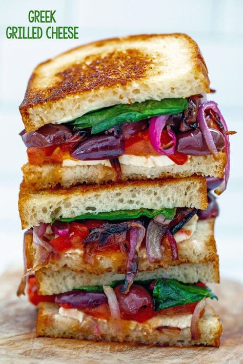 Sandwich Rings, Homemade Subs, Easy Kabobs, Grilled Cheese With Tomato, The Best Grilled Cheese, Grilled Burger Recipes, Tomatoes Roasted, Easy Burgers, Specialty Sandwiches