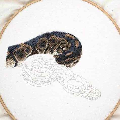 Clothes Embroidery Diy, Ball Python, Hand Embroidery Projects, Needlework Embroidery, Embroidery On Clothes, Cute Embroidery, 자수 디자인, Crochet Embroidery, Hand Embroidery Art