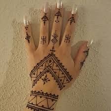 Amazigh Henna Designs, North African Henna, Henna Berbere, Algerian Henna, Henna Ramadan, Creation Tattoo, Cool Henna, Berber Tattoo, Henna Inspo