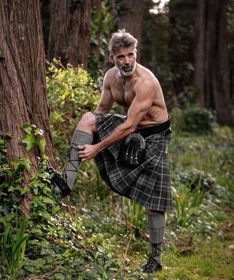 Kilt Men, Mens Uniform, Kilted Men, Hot Scottish Men, Buff Guy, Irish Kilt, Scotland Men, Scotland Kilt, Modern Kilts