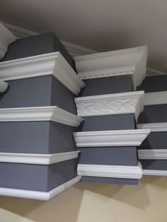 Make your house look more expensive with molding! Baseboard Styles, Cornice Design, Crown Moldings, House Trim, Ceiling Design Living Room, Ceiling Design Bedroom, Crown Moulding, Wall Molding, False Ceiling Design