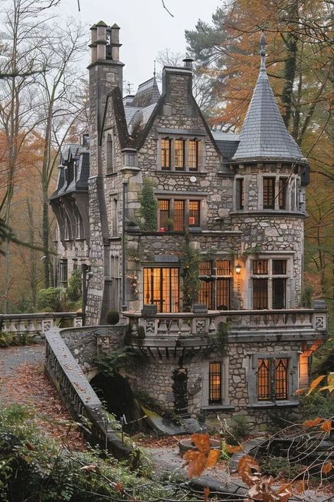 Fairytale Houses, Castle House Design, Home In The Woods, Fairytale House, Small Castles, Storybook Homes, Castle Home, Creepy Houses, Eye Of The Beholder