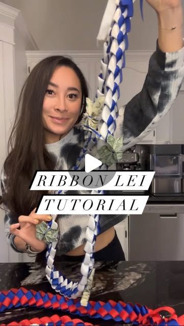 Senior Leis How To Make, Senior Leis Diy, Ribbon And Money Lei, Senior Night Lei Ideas, Easy Ribbon Leis For Graduation, Graduation Leis Tutorials, How To Make Graduation Leis With Money, Diy Leis For Kids, How To Make Leis Tutorials