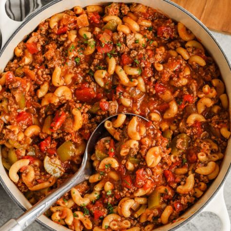 American Goulash - Spend With Pennies Bell Pepper Pasta, Instant Pot Ribs Recipe, Easy Goulash Recipes, Quesadilla Recipes Easy, American Goulash, Goulash Recipe, Goulash Recipes, Pepper Pasta, Spend With Pennies