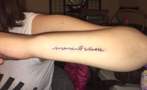 Memento vivere ; remember to live in Latin #tattoo #latin #side of arm Arm Side Tattoo, Remember To Live Tattoo, Momento Vivere Tattoo, Side Arm Tattoo Men, Tattoo Quotes Latin, Side Of Arm Tattoo, Side Arm Tattoo, Memento Vivere Tattoo, Pols Tattoo