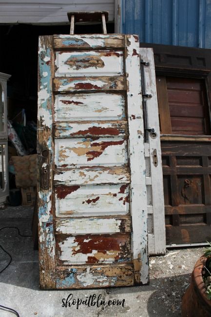 Distressed Doors Diy How To Paint, Diy Chippy Paint Look, Antique Crackled Door, Antique Door Paintings, Chippy Paint Technique, Vintage Reclaimed Doors, Distressed Doors, Old Door Projects, Salvaged Doors