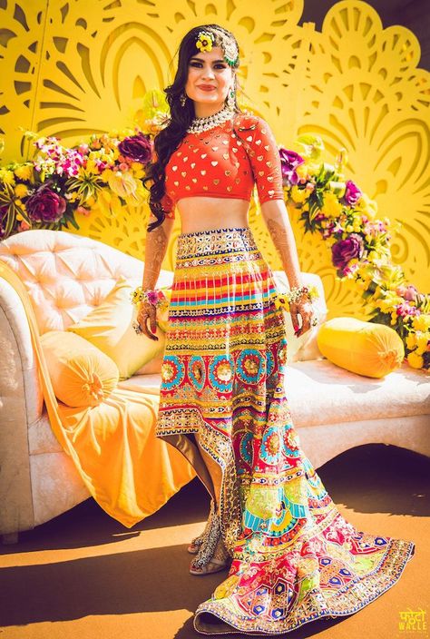 Quirky lehenga with crop top for mehendi function. See more on wedmegood.com  #wedmegood #indianwedding #indianbride #lehenga #lehengacholi #outfits #weddingdress Sangeet Function, Mehendi Dresses, Mehendi Ideas, भारतीय दुल्हन संबंधी, Mehendi Dress, Mehandi Outfits, Lehenga Inspiration, डिजाइनर कपड़े, Mehndi Outfit